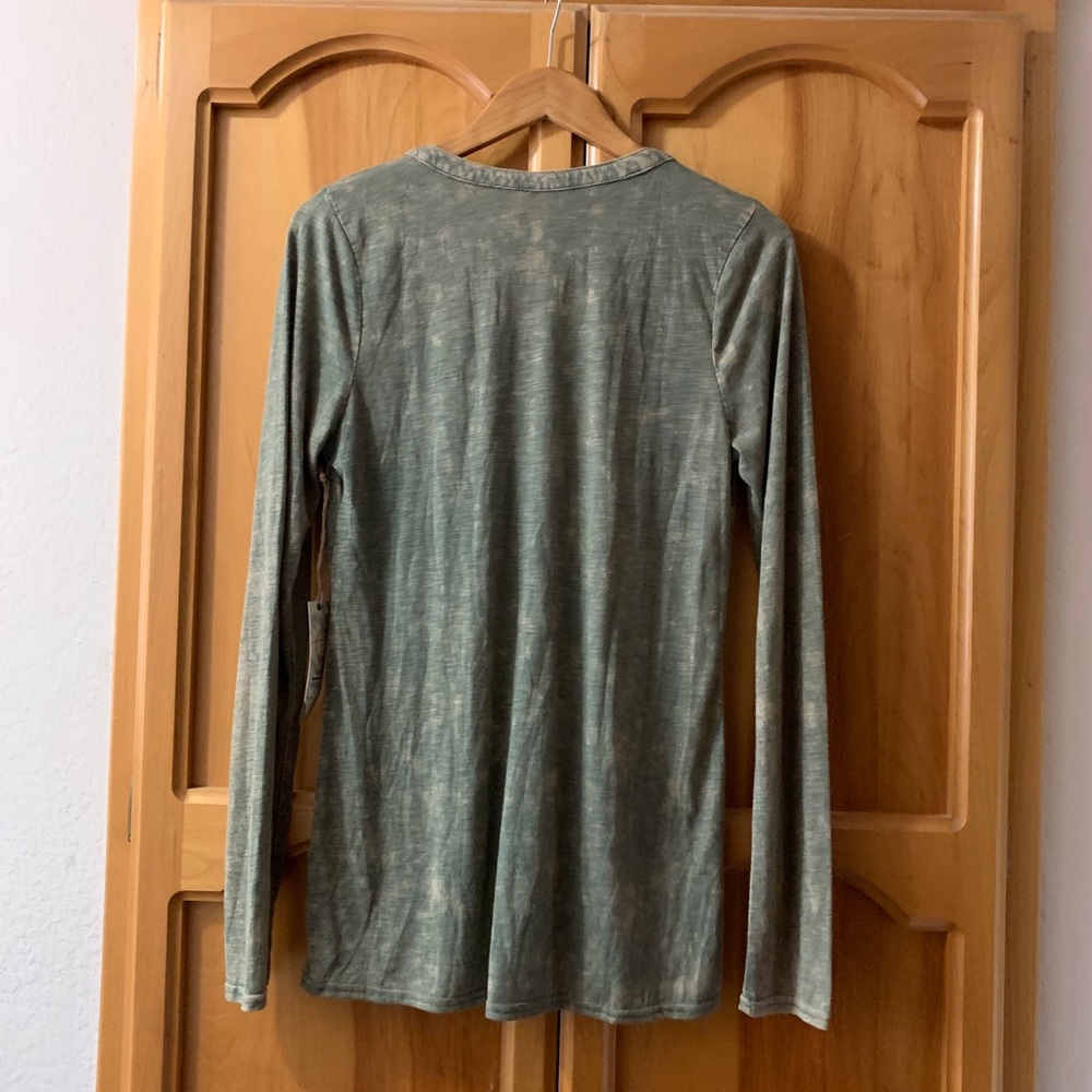 NWT Gimmicks by BKE long sleeve shirt - Picture 6 of 9